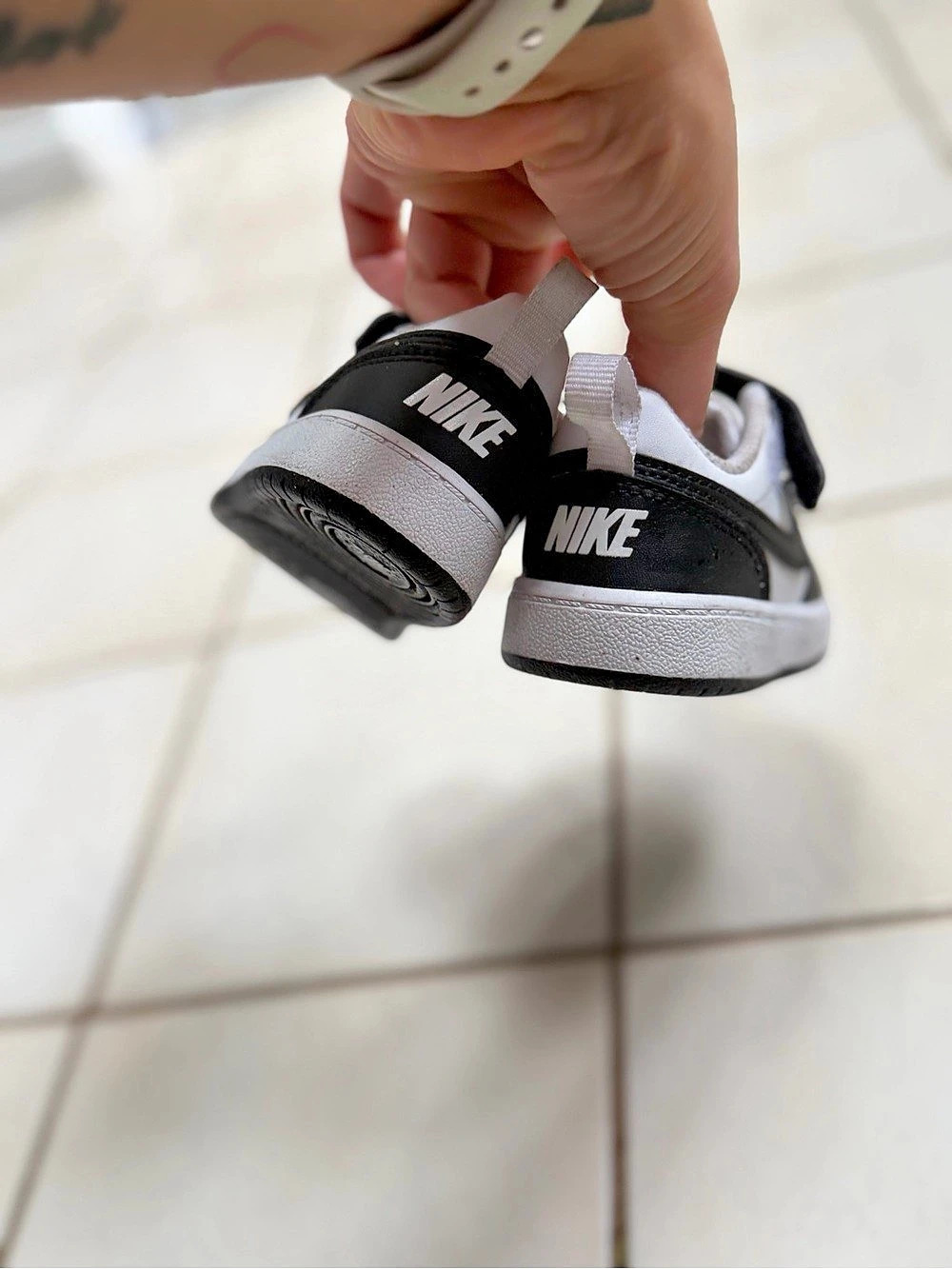 Nike Court Borough Low 2 Sneakers Black & White Boys US 6C - Picture 10 of 14
